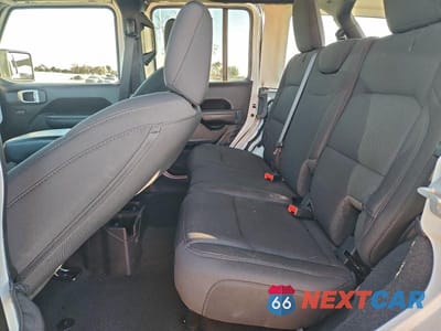 Zdjęcie 11 z 12 samochodu: 2022 JEEP WRANGLER UNLIMITED SPORT VIN:1C4HJXDG8NW226033 - miniatura