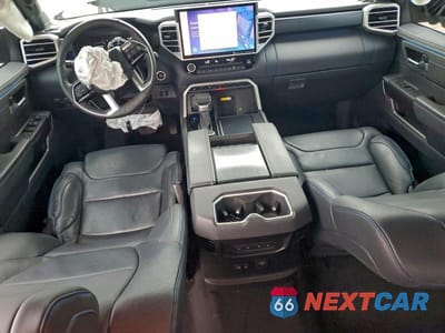 Zdjęcie 8 z 13 samochodu: 2023 TOYOTA TUNDRA CREWMAX PLATINUM VIN:5TFNA5EC8PX019268 - miniatura