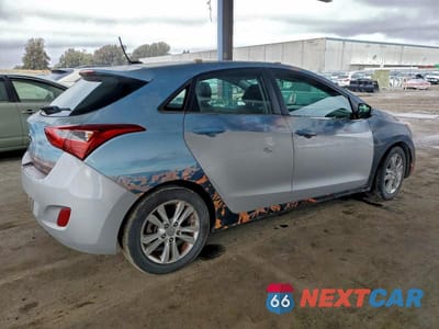 Trzecie zdjęcie samochodu z tyłu: 2016 HYUNDAI ELANTRA GT VIN:KMHD35LH3GU305398 - miniatura