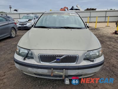 Piąte zdjęcie samochodu w środku: 2001 VOLVO V70 VIN:YV1SW61R212086984 - miniatura