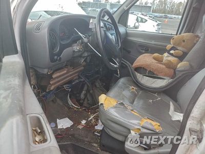 Zdjęcie 8 z 13 samochodu: 2001 FORD ECONOLINE E350 SUPER DUTY VAN VIN:1FTSS34L61HA50073 - miniatura