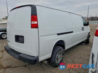 Trzecie zdjęcie samochodu z tyłu: 2023 CHEVROLET EXPRESS 2500 DELIVERY VAN VIN:1GCWGBFP5P1175337 - miniatura