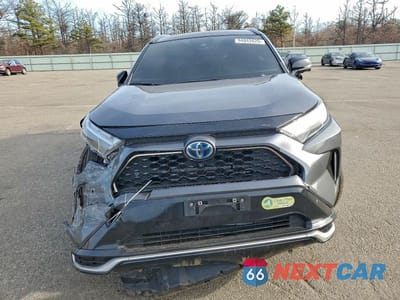 Piąte zdjęcie samochodu w środku: 2023 TOYOTA RAV4 PRIME XSE VIN:JTMFB3FVXPD158096 - miniatura