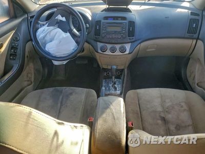 Zdjęcie 8 z 12 samochodu: 2010 HYUNDAI ELANTRA BLUE VIN:KMHDU4AD7AU894518 - miniatura