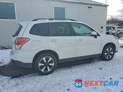 Trzecie zdjęcie samochodu z tyłu: 2018 SUBARU FORESTER 2.5I PREMIUM VIN:JF2SJAGC9JH471967 - miniatura