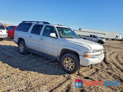 Czwarte zdjęcie samochodu z boku: 2004 CHEVROLET SUBURBAN K1500 VIN:3GNFK16Z94G284964 - miniatura