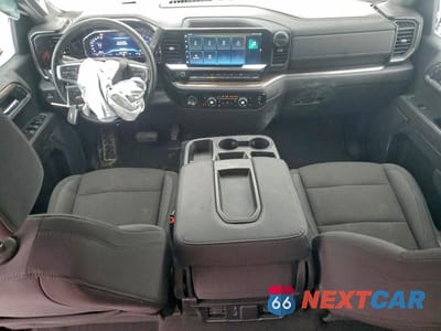 Zdjęcie 8 z 11 samochodu: 2024 CHEVROLET SILVERADO K1500 LT-L VIN:3GCPDKEK1RG279363 - miniatura