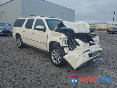 Czwarte zdjęcie samochodu z boku: 2013 GMC YUKON XL DENALI VIN:1GKS2MEF4DR332102 - miniatura