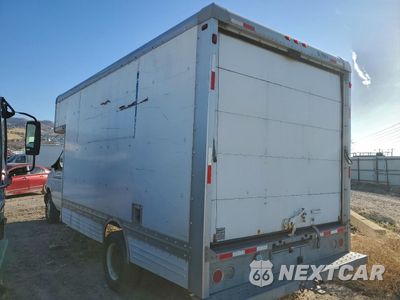 Drugie zdjęcie samochodu z przodu: 2006 FORD ECONOLINE E450 SUPER DUTY CUTAWAY VAN VIN:1FDXE45S86HA86746 - miniatura