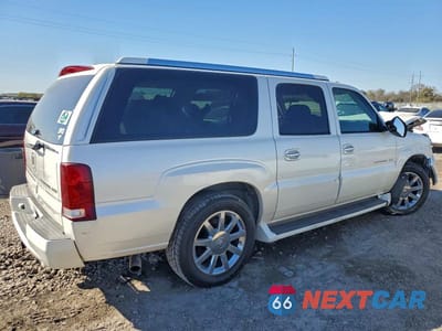 Trzecie zdjęcie samochodu z tyłu: 2005 CADILLAC ESCALADE ESV VIN:3GYFK66N35G232227 - miniatura