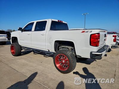 Drugie zdjęcie samochodu z przodu: 2018 CHEVROLET SILVERADO K1500 LT VIN:3GCUKREC1JG316944 - miniatura