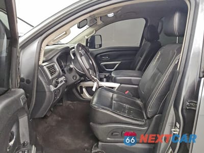 Zdjęcie 7 z 13 samochodu: 2019 NISSAN TITAN XD SL VIN:1N6BA1F43KN521013 - miniatura