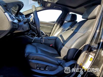 Zdjęcie 7 z 14 samochodu: 2011 BMW 550 I VIN:WBAFR9C57BDV58190 - miniatura