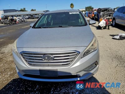 Piąte zdjęcie samochodu w środku: 2015 HYUNDAI SONATA SE VIN:5NPE24AF2FH010373 - miniatura