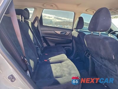 Zdjęcie 10 z 12 samochodu: 2016 NISSAN ROGUE S VIN:JN8AT2MT8GW007575 - miniatura