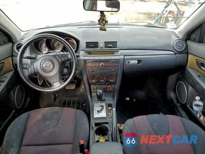 Zdjęcie 8 z 14 samochodu: 2004 MAZDA 3 S VIN:JM1BK323441202173 - miniatura