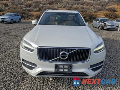 Piąte zdjęcie samochodu w środku: 2018 VOLVO XC90 T6 VIN:YV4A22PK0J1190490 - miniatura