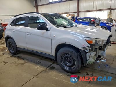 Czwarte zdjęcie samochodu z boku: 2018 MITSUBISHI RVR SE LIMITED VIN:JA4AJ4AW0JZ606210 - miniatura
