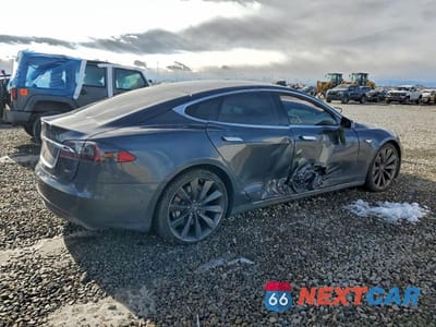 Trzecie zdjęcie samochodu z tyłu: 2015 TESLA MODEL S 85D VIN:5YJSA1H24FFP69371 - miniatura