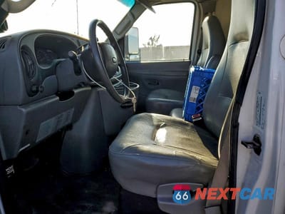 Zdjęcie 7 z 13 samochodu: 2006 FORD ECONOLINE E450 SUPER DUTY CUTAWAY VAN VIN:1FDXE45S86HA86746 - miniatura