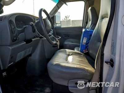 Zdjęcie 7 z 13 samochodu: 2006 FORD ECONOLINE E450 SUPER DUTY CUTAWAY VAN VIN:1FDXE45S86HA86746 - miniatura