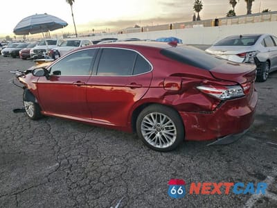 Drugie zdjęcie samochodu z przodu: 2020 TOYOTA CAMRY XLE VIN:4T1F31AK5LU541125 - miniatura