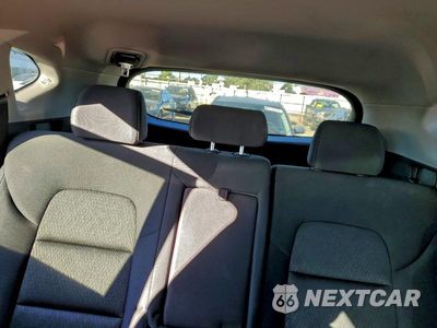 Zdjęcie 10 z 12 samochodu: 2016 HYUNDAI TUCSON LIMITED VIN:KM8J33A23GU225041 - miniatura