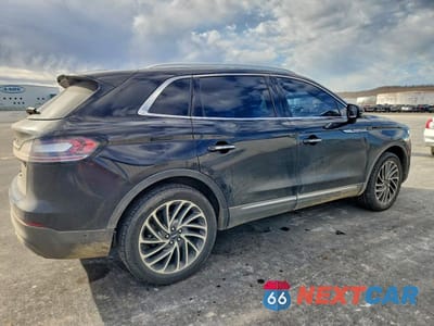 Trzecie zdjęcie samochodu z tyłu: 2020 LINCOLN NAUTILUS RESERVE VIN:2LMPJ6K93LBL10348 - miniatura