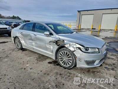 Czwarte zdjęcie samochodu z boku: 2019 LINCOLN MKZ VIN:3LN6L5B92KR611530 - miniatura