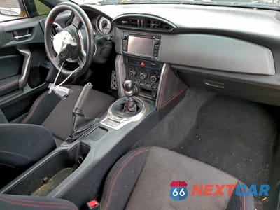 Zdjęcie 8 z 14 samochodu: 2015 TOYOTA SCION FR-S VIN:JF1ZNAA17F9705118 - miniatura