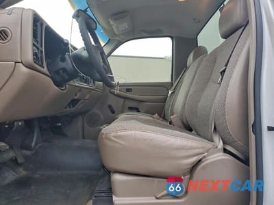 Zdjęcie 7 z 11 samochodu: 2003 GMC NEW SIERRA C1500 VIN:1GTEC14V13Z348575 - miniatura