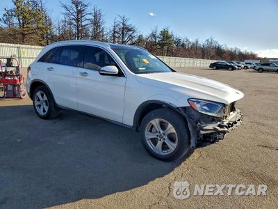 Czwarte zdjęcie samochodu z boku: 2018 MERCEDES-BENZ GLC 300 4MATIC VIN:WDC0G4KB6JV105996 - miniatura
