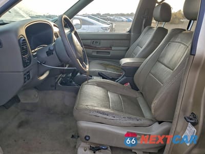 Zdjęcie 7 z 15 samochodu: 1997 INFINITI QX4 VIN:JNRAR05YXVW012721 - miniatura