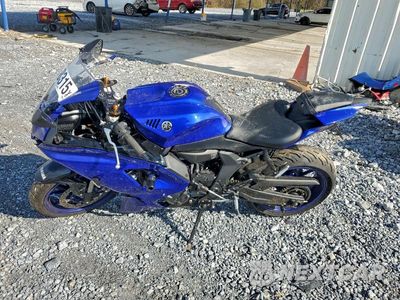 Trzecie zdjęcie samochodu z tyłu: 2025 YAMAHA YZFR7 VIN:JYARM38E5SA016491 - miniatura
