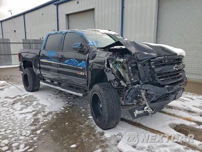Czwarte zdjęcie samochodu z boku: 2017 CHEVROLET SILVERADO K1500 LTZ VIN:3GCUKSEJ3HG101968 - miniatura
