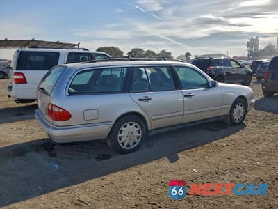 Trzecie zdjęcie samochodu z tyłu: 1998 MERCEDES-BENZ E 320 VIN:WDBJH65F4WA528431 - miniatura