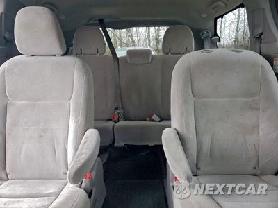 Zdjęcie 10 z 15 samochodu: 2017 TOYOTA SIENNA LE VIN:5TDJZ3DC9HS161097 - miniatura