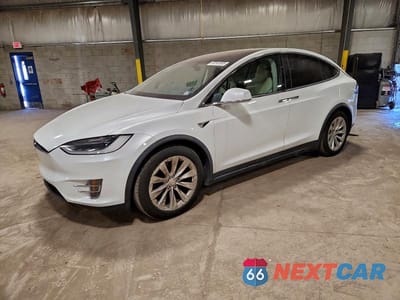 2017 TESLA MODEL X 5YJXCAE21HF076670 - główne zdjęcie licytacji z USA - miniatura
