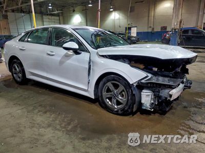 Czwarte zdjęcie samochodu z boku: 2023 KIA K5 LXS VIN:5XXG14J27PG219078 - miniatura