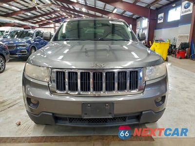 Piąte zdjęcie samochodu w środku: 2012 JEEP GRAND CHEROKEE LAREDO VIN:1C4RJFAG8CC343323 - miniatura