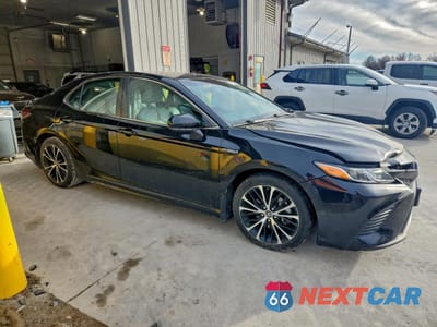 Czwarte zdjęcie samochodu z boku: 2018 TOYOTA CAMRY HYBRID VIN:4T1B21HK3JU503915 - miniatura