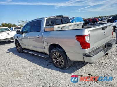 Drugie zdjęcie samochodu z przodu: 2017 NISSAN TITAN SV VIN:1N6AA1E68HN507227 - miniatura