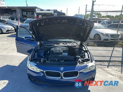 Zdjęcie 7 z 15 samochodu: 2018 BMW 320 I VIN:WBA8E1G50JNU91361 - miniatura