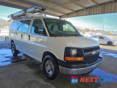 Czwarte zdjęcie samochodu z boku: 2014 CHEVROLET G2500 UTILITY / SERVICE VAN VIN:1GCWGFCB3E1113304 - miniatura