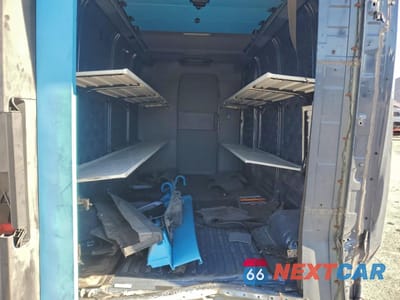 Zdjęcie 10 z 14 samochodu: 2022 RIVIAN EDV 700 VIN:7FCEHDB76NN003909 - miniatura