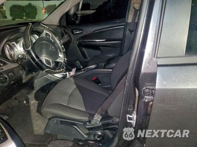 Zdjęcie 7 z 14 samochodu: 2018 DODGE JOURNEY SE VIN:3C4PDCAB2JT499022 - miniatura