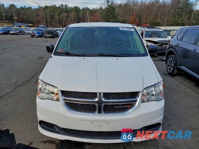 Piąte zdjęcie samochodu w środku: 2015 DODGE GRAND CARAVAN SE VIN:2C4RDGBG7FR567271 - miniatura