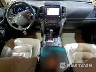 Zdjęcie 8 z 14 samochodu: 2011 TOYOTA LAND CRUISER VIN:JTMHY7AJ5B5010895 - miniatura
