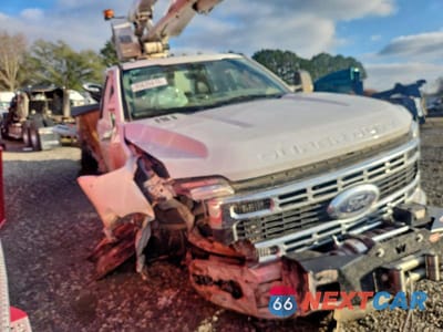 Czwarte zdjęcie samochodu z boku: 2024 FORD F550 SUPER DUTY VIN:1FDUF5HT9RDA06733 - miniatura