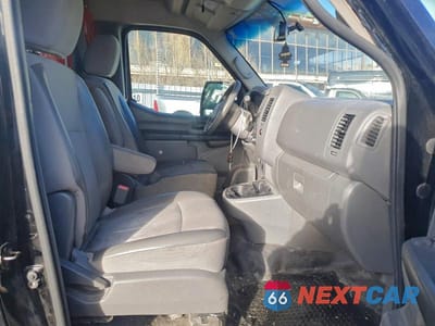 Zdjęcie 11 z 12 samochodu: 2016 NISSAN NV 2500 UTILITY / SERVICE VAN VIN:1N6AF0LY5GN807158 - miniatura
